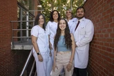 Una mutación genética, dos cánceres y una vida sin frenos: "Hago vida normal. La ileostomía no me ha frenado"