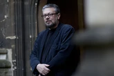 Mijail Shishkin, escritor ruso exiliado: "Un régimen totalitario no puede existir sin guerra"