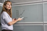 Oposiciones a maestros y profesores en Andalucía 2025: 7.808 plazas, fechas clave y cómo será el examen