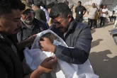 Hasta 10 civiles muertos en un nuevo ataque con misiles de Israel en la Franja de Gaza, la mayoría mujeres y niños