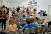 Se reanuda el AVE entre Madrid y Galicia: "Estaba todo el día pegada al móvil esperando"