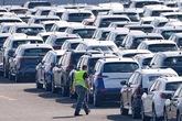 Los modelos con enchufe sostienen las ventas de coches nuevos en Europa