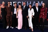Harry y Meghan/Brooklyn y Nicola: guapos pero horteras, caros pero vulgares
