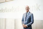 Klaas Knot, presidente del Consejo de Estabilidad Financiera: "No es coherente que España frene la fusión de BBVA y pida a la vez Unión Bancaria"