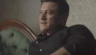 Quién es el actor Luke Evans: novio español, experiencia como testigo de Jehová y su relación con Jon Kortajarena