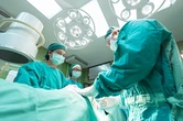 Ni médicos ni funcionarios: la Seguridad Social concede la baja con el 100% del sueldo a este nuevo grupo de trabajadores desde 2025 (y pocos lo saben)
