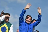 Prisión domiciliaria para el ex presidente Bolsonaro por desobedecer a la Justicia brasileña