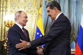Putin recibe a sus autócratas favoritos en una capital acorazada