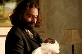 'La Promesa', avance del capítulo de hoy lunes 21 de abril: Adriano se arriesga a ser descubierto por cuidar de sus hijos