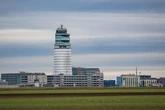 Cuánto cobra un controlador aéreo en España: sueldo mensual y complementos