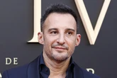 Alejandro Amenábar, más adentro: sus comienzos como jardinero, sus dos relaciones conocidas e icono LGTBI