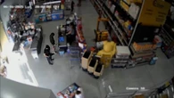 Cae una banda que asaltaba supermercados con machetes y fusiles simulados en Málaga