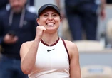 Badosa supera a Osaka en un épico debut en Roland Garros: "Sentí la fuerza de Rafa"