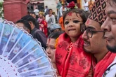 Una niña de dos años ha sido proclamada como la nueva "diosa viviente" en Nepal.