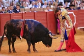 Aarón Palacio corta dos orejas en la Maestranza