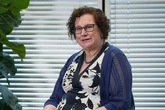 Hilary Cass, la pediatra baronesa que ha hecho que se cambie la forma en la que se trata a los niños trans en Reino Unido