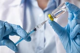 La vacuna antigripal de alta dosis reduce las hospitalizaciones por gripe o neumonía en adultos de entre 65 y 79 años