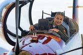 Leonor sube por primera vez al avión con el que aprenderá a volar, el Pilatus PC-21