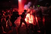 Al menos 42 detenidos y decenas de heridos en una manifestación en la ciudad serbia de Novi Sad