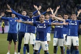Santi Cazorla, el abuelo de la Liga que percibe el sueldo mínimo y cede al Oviedo el 10% de las ventas de su camiseta