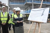 ¿Quién comprará vivienda cuando la bajada de tipos se agote? El ahorro financiero de una hipoteca todavía equilibra la escalada de los precios
