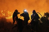 Los bomberos forestales denuncian la falta de efectivos y material para afrontar los incendios durante el verano: "Algunos vehículos han llegado a estar sin la ITV"