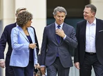 Los barones del PP presionan a Vox para evitar elecciones en Aragón y Extremadura: "No puede ser un partido de bloqueo"