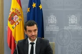 El Gobierno choca con Junts y defiende que la obligación de atender en lenguas cooficiales solo se aplique "allí donde son reconocidas como tales"