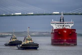 Por qué el golpe de Trump a las petroleras rusas deja en manos de Asia el precio de la gasolina: "La clave ahora es si India y China cederán a las presiones de EEUU"