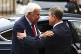 Felipe González apoya el adelanto electoral que reclamó Page y subraya un "retroceso de la democracia"