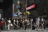 Inflación, leyes anti pisos turísticos y la política de 'santuario': por qué una noche de hotel cuesta más 300 euros en Nueva York
