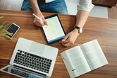 Si nunca he trabajado y estoy buscando empleo, ¿tengo derecho a alguna ayuda?