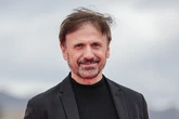 José Mota cumple 60 años: la discreta vida privada del humorista junto a su mujer y sus hijos en un chalé de Madrid