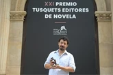 Francisco Serrano gana el Premio Tusquets con una historia de revolución y empoderamiento