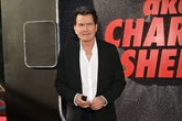 Las explosivas memorias de Charlie Sheen: revela que era adicto al sexo y que mantuvo relaciones con hombres