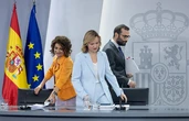 El Gobierno mejora su previsión de crecimiento, promete acercarse al pleno empleo en 2027 y anuncia otro techo de gasto récord