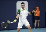 Bautista vence al favorito Medvedev en cuartos