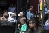 La incidencia acumulada del coronavirus aumenta ms de once puntos desde el sbado y llega a 163,37