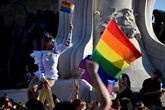 El Parlamento húngaro prohíbe hablar de homosexualidad en las escuelas