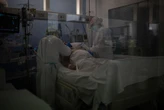 Hasta el 34% de los pacientes con Covid-19 reciben antibióticos sin justificación clínica, según estudio