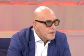 Kiko Matamoros aparece con gafas de sol en Sálvame y se derrumba tras un comentario