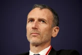 Danone destituye a Emmanuel Faber como presidente por la presin de los fondos accionistas