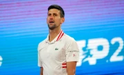 Djokovic cae contra Karatsev y se queda sin ttulo ante su pblico