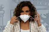 Del IVA de las mascarillas al de la luz, cuando Montero dice que no, es que sí