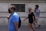 Sanidad notifica 30 muertes y 4040 contagios de coronavirus mientras se estanca la bajada de la incidencia