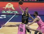 Un Huertas de récord y un descomunal Shermadini condenan al Barça al tercer partido