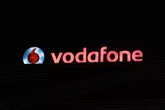 Vodafone vuelve a mejorar su oferta y encarrilla el acuerdo 'in extremis' para el ERE de 898 trabajadores