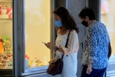 El PIB cayó en el primer trimestre el 0,4%, una décima menos de lo avanzado