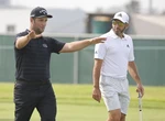 Rahm, tras los renqueantes pasos de Tiger Woods