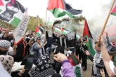 Acreditados israelíes de Eurovisión amenazan a un periodista español por gritar "free Palestina"